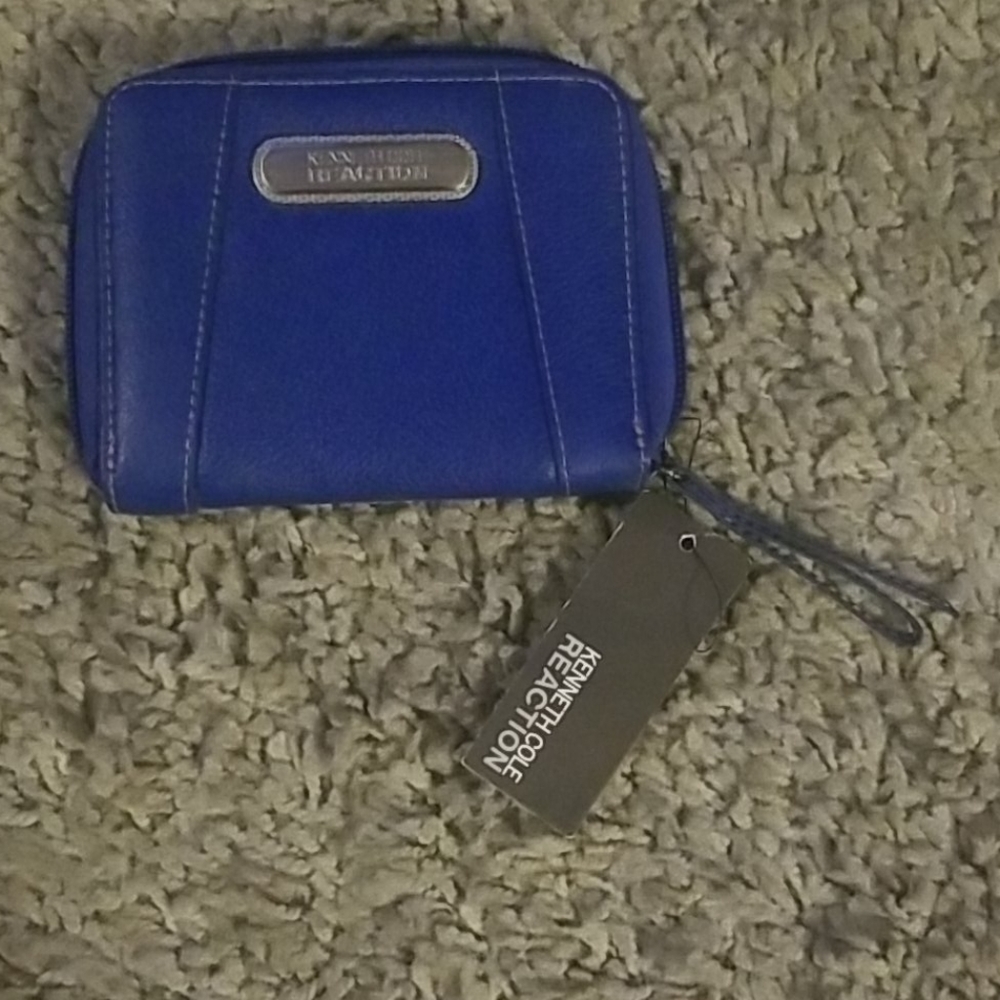 Kenneth Cole Reaction Zip Around Blue Wallet NWT